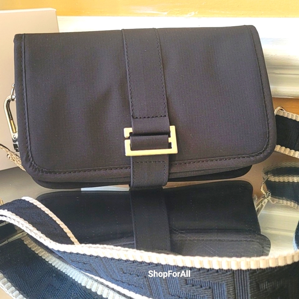 Givenchy - Picture 3 of 13